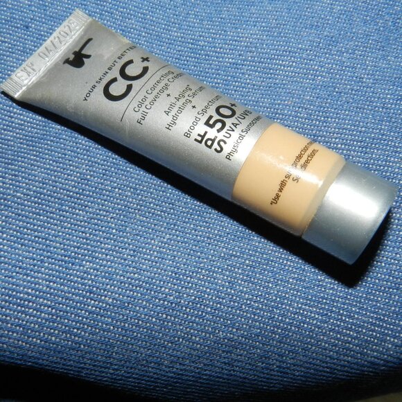IT Cosmetics CC+ Cream Full Coverage Color Corrector 50+ Light Mediu🆕😮‍💨⚡🚚 - Picture 2 of 12